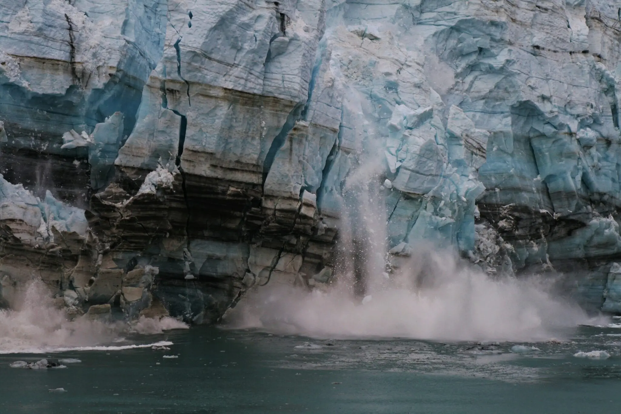 La extinción de glaciares se acelera: hasta 4.000 desaparecerían al año 2 deshielo de los glaciares