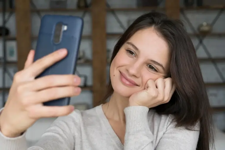 Reino Unido impone un toque de queda en redes sociales para menores: cómo afecta a los jóvenes