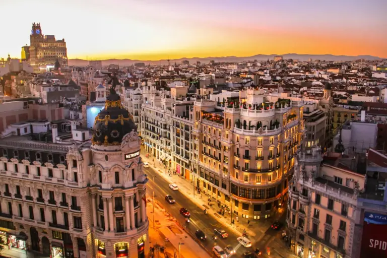 Alcaldes y promotores respaldan las nuevas medidas de vivienda en Madrid