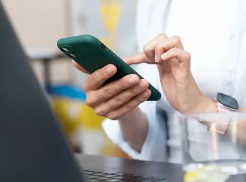 El ajuste oculto de WhatsApp que debes activar ya si no quieres que clonen tu cuenta en un segundo El ajuste oculto de WhatsApp que debes activar ya si no quieres que clonen tu cuenta en un segundo