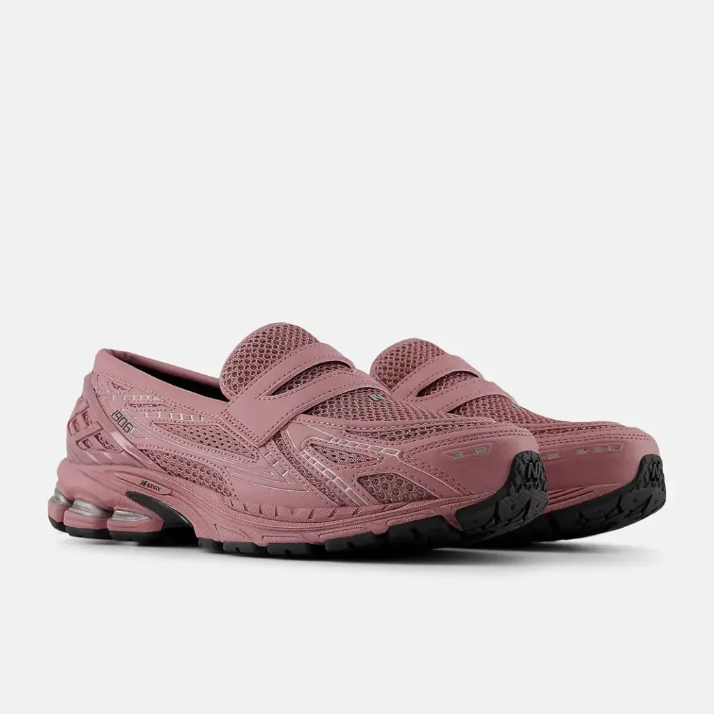 He visto las New Balance 1906L cereza: el híbrido perfecto entre zapatilla y mocasín que necesitas 1 new balance cereza