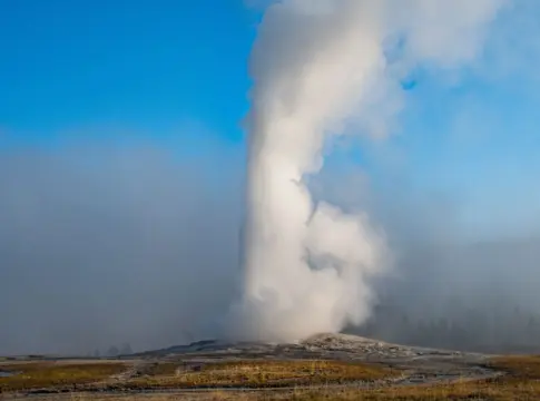 old-faithful-yellowstone-naturaleza-amer-portada Yellowstone, naturaleza a la americana