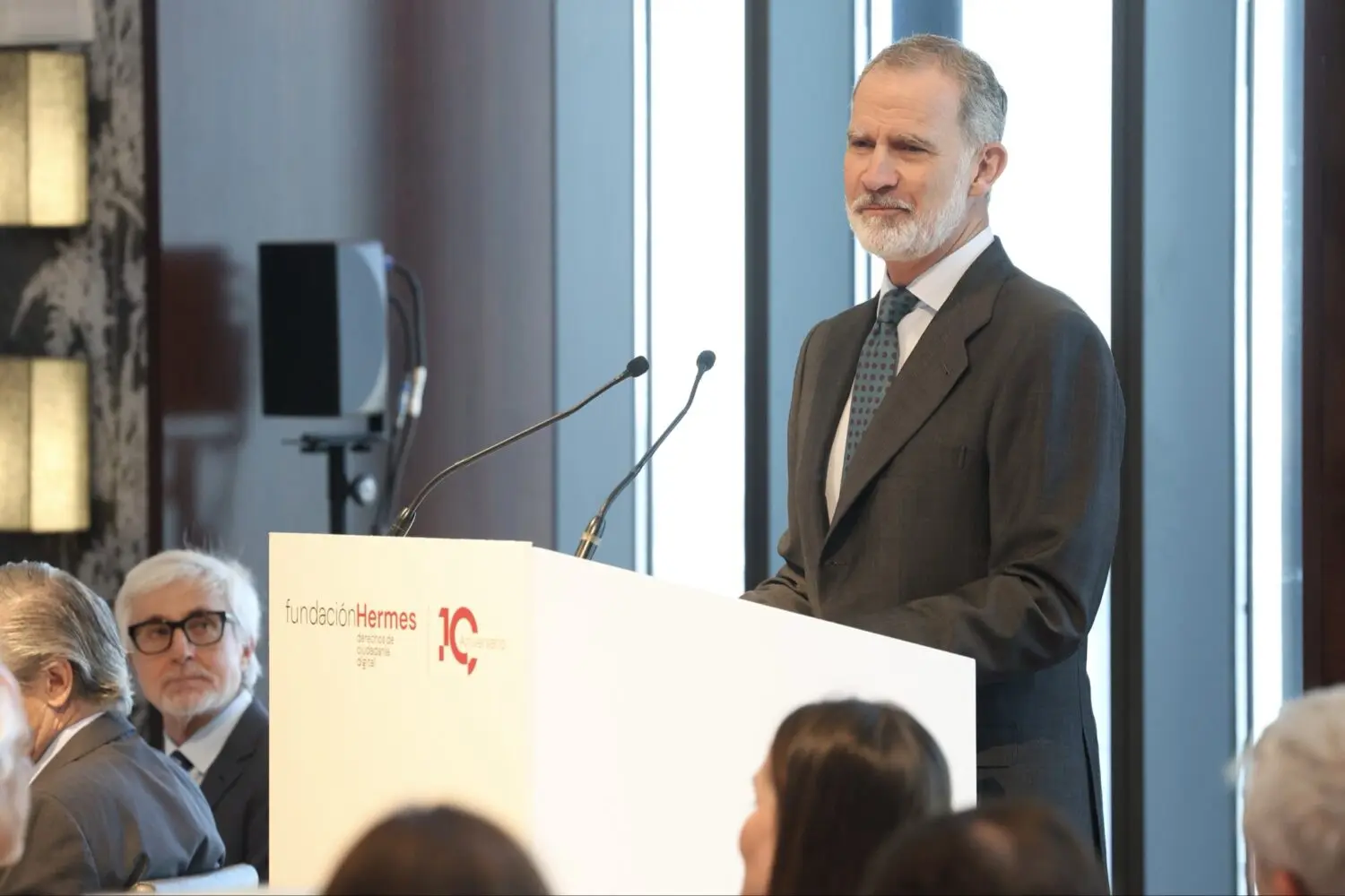 ¿Con quién coqueteaba Felipe VI? Expertos en Casa Real exponen al Rey: ¿Con quién coqueteaba Felipe VI? Expertos en Casa Real exponen al Rey: