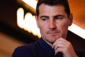 "Se dedica a manipular": El gravísimo revés judicial de Iker Casillas tras una demanda por daños morales que lo obligaría a pagar miles de euros