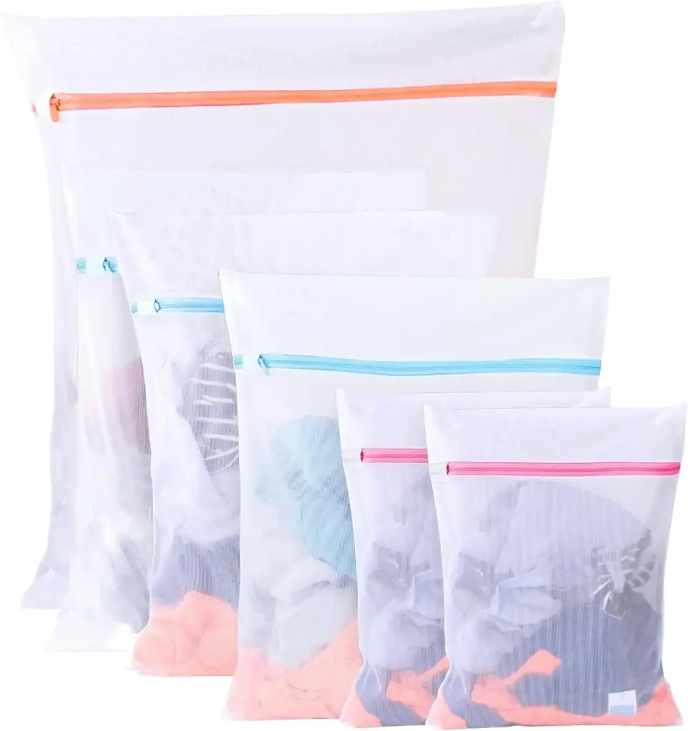 10 productos de Amazon que solucionan pequeños problemas del día a día 5 Moncloa Bolsas de lavado para prendas pequeñas. Amazon