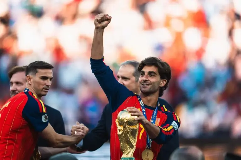'Boyfriend material': El efecto halo de Ferran Torres por el que lo están considerando el 'soltero de oro'