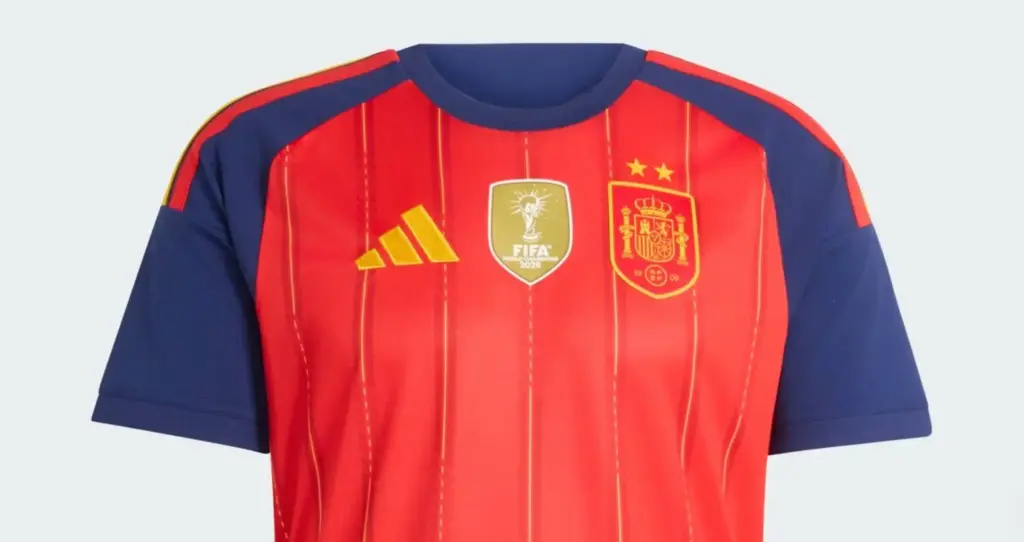 La tradición de las estrellas que llevan las selecciones en su escudo no empezó en un Mundial 1 Camiseta de España con dos estrellas