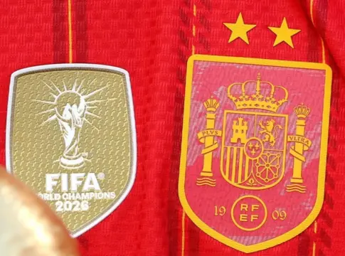 Camiseta de la selección española con dos estrellas Camiseta de la selección española con dos estrellas