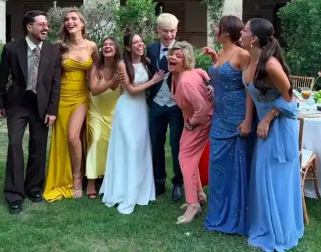 El tatuaje de Terelu Campos en honor a 'Supervivientes' enloquece a todos en la boda de Almácor 1 La revolución de Terelu Campos en la pista de baile y su faceta de celestina