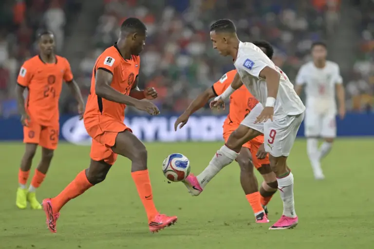 Denzel Dumfries es el cuarto refuerzo de Mourinho en el Real Madrid: ya es oficial
