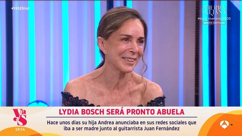 "Ella es así": Lydia Bosch se rompe al hablar de la relación que tiene con su hija 1 El esperado renacer profesional en las tablas teatrales para Lydia Bosch
