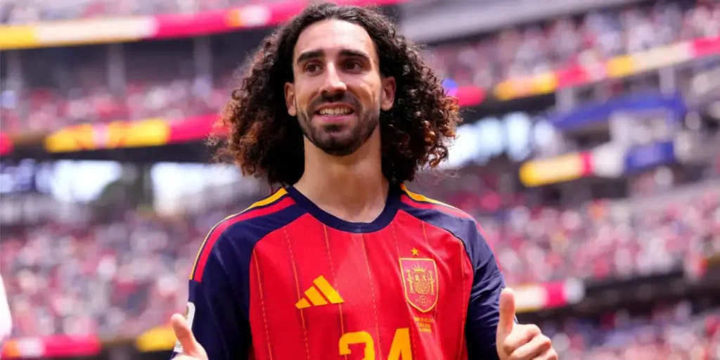 El impacto familiar y la ubicación del diseño en el cuerpo de Marc Cucurella