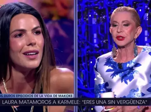 El monumental ataque de Laura Matamoros contra Karmele Marchante en directo | Fuente: Mediaset El monumental ataque de Laura Matamoros contra Karmele Marchante en directo