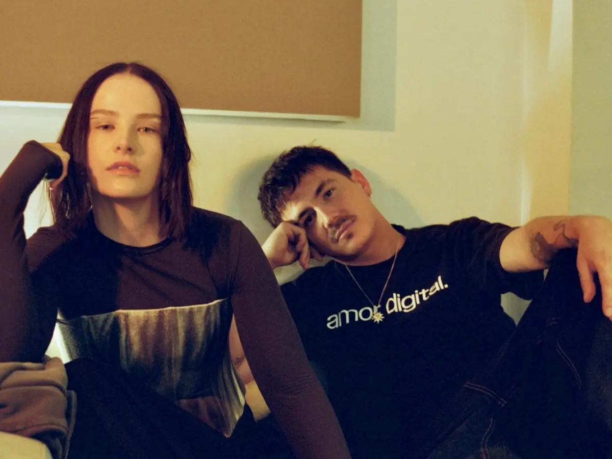 Ela-Minus-Nick-Leon