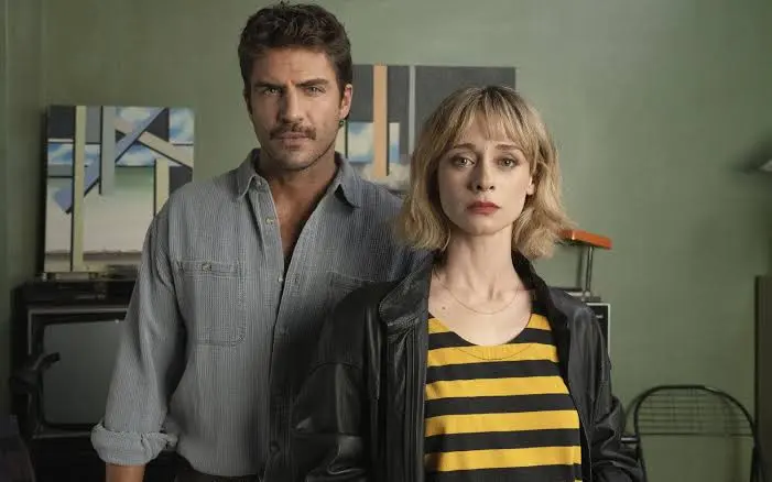 Elena Rivera y Maxi Iglesias