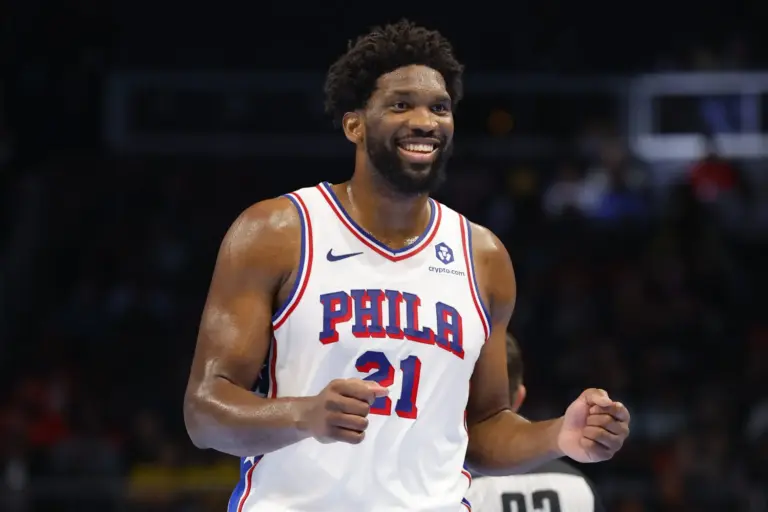 Embiid rompe su silencio sobre el fichaje de LeBron por los Sixers y las redes arden