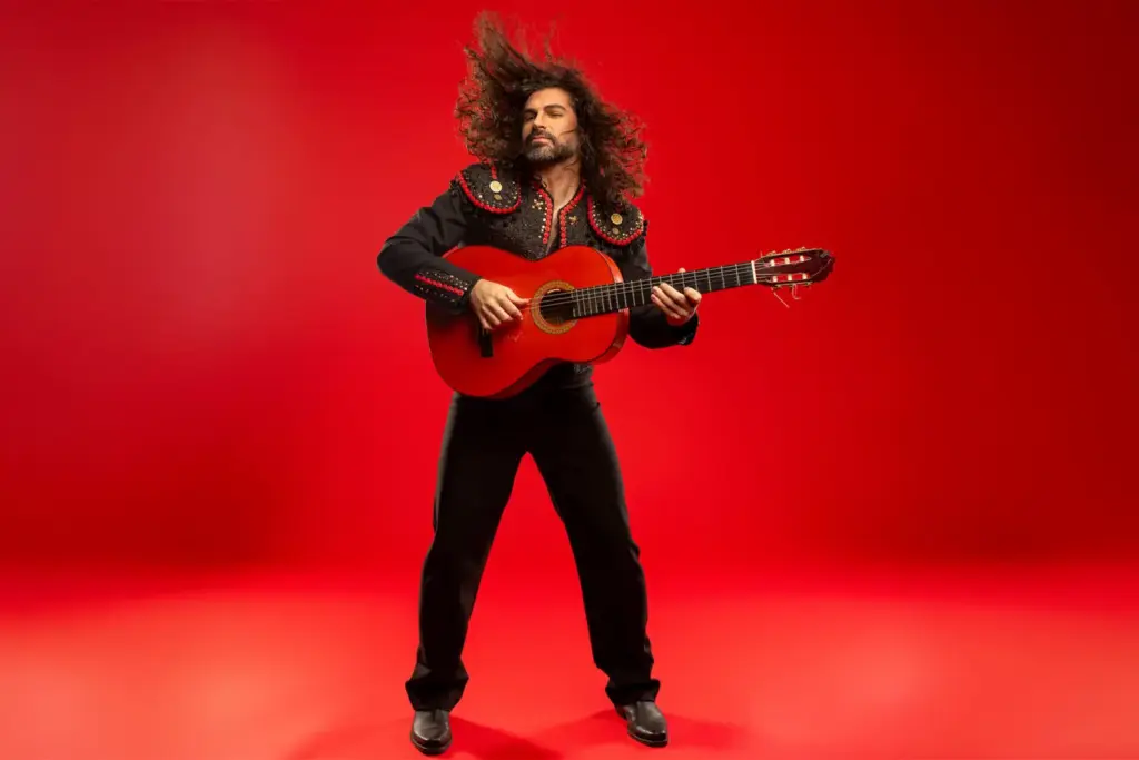 Guitarra del espectáculo (Foto: Yllana)