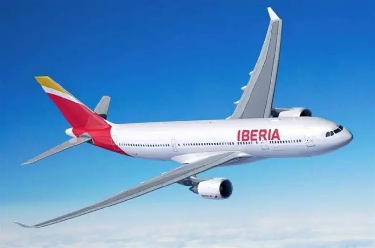 Iberia Express: más de 400 vuelos semanales a Canarias este verano