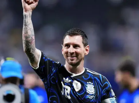 Las dificultades de Messi durante una sesión fotográfica inolvidable - Fuente: Agencias Las dificultades de Messi durante una sesión fotográfica inolvidable