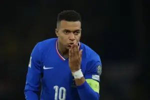 La amistad Mbappé-Hakimi se parte en dos en los cuartos del Mundial