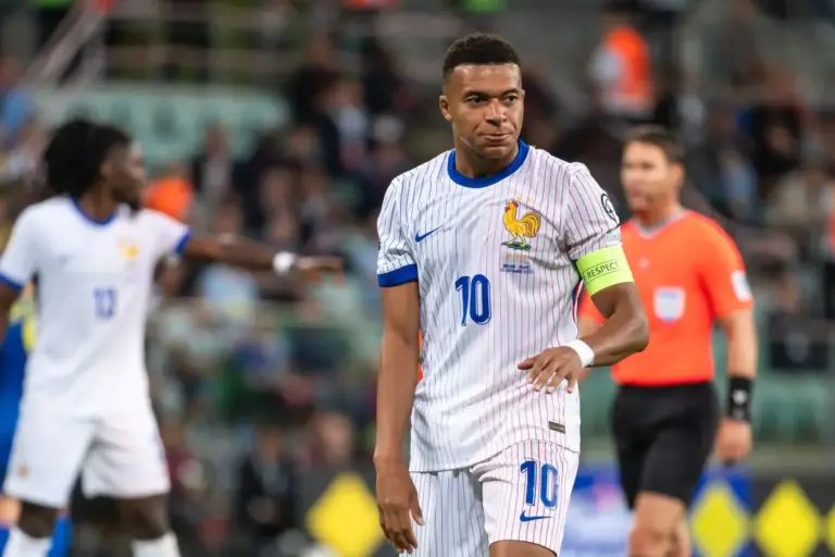 Mbappé, hundido: critica a Deschamps y suelta 