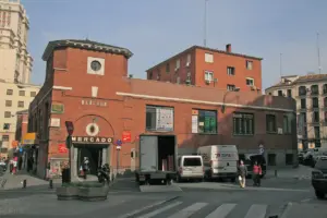 El chiringuito urbano de Madrid que no te puedes perder este verano: Platea con menús desde 16 euros