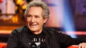 Miguel Ríos defiende hacer política en conciertos tras ser abucheado en Marbella