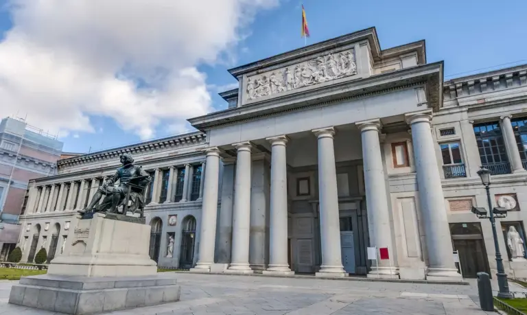 El Museo del Prado recibe la donación de un cuadro inédito de María Blanchard: 'El retrato de Regina'