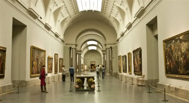 El Museo del Prado recrea 'Las meninas' y otras obras maestras con la luz del eclipse del 12 de agosto: una experiencia única