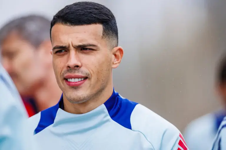 Pedro Porro desata la locura en La Velada: reta a su compañero de la selección a pegarse