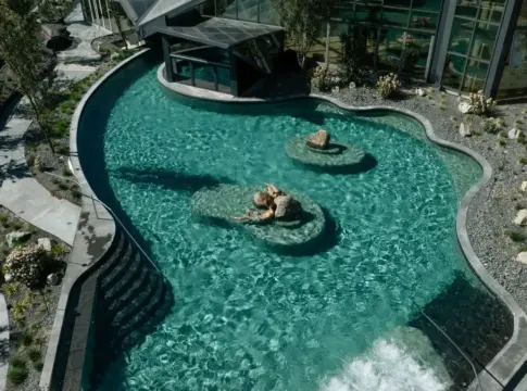 Piscina Caldea