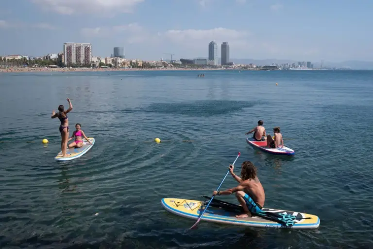 Canas: el truco de peluqueros para que no se pongan verdes ni amarillas en el mar