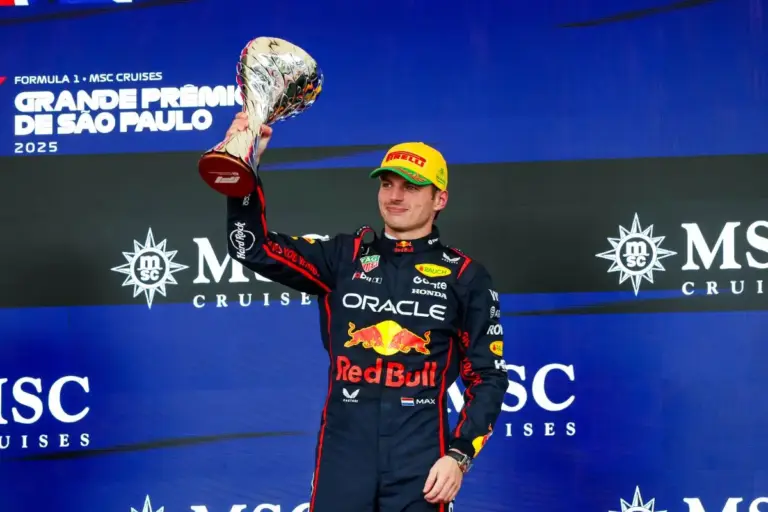 Red Bull entierra su alerón trasero Macarena tras los accidentes de Verstappen