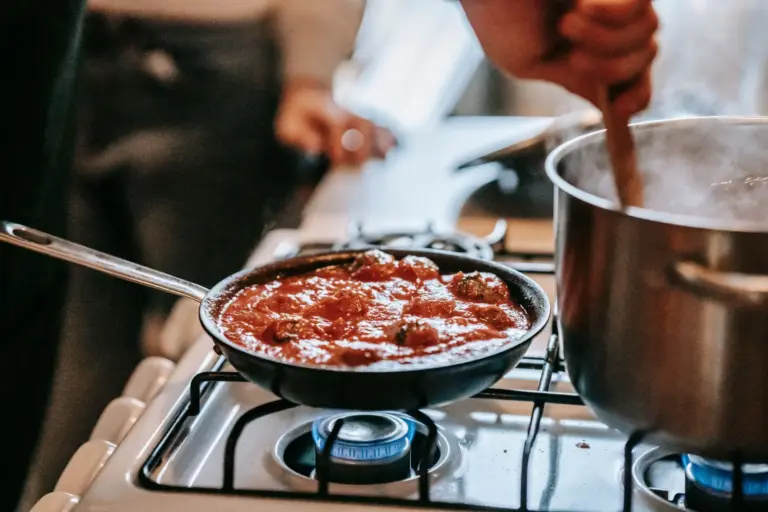 La receta viral de albóndigas de la abuela Adora: jamón picado y limón para cenas de verano