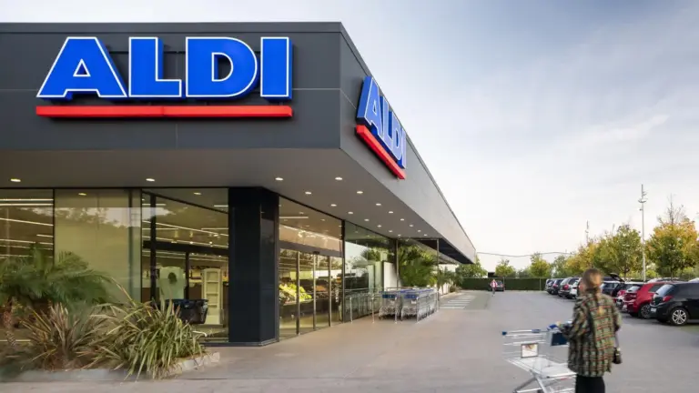 El nuevo carrito de cocina de Aldi: bambú, estrecho, 3 baldas y 24,99 € a partir del 1 de agosto