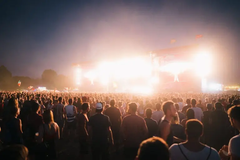 Coca-Cola Music Experience 2026: su cartel incluye a Dellafuente, Wisin, Violeta y sorpresas