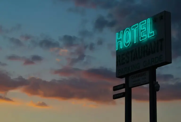 Cursos de hostelería con empleo garantizado en Cádiz: Gran Hotel Luna busca 29 trabajadores