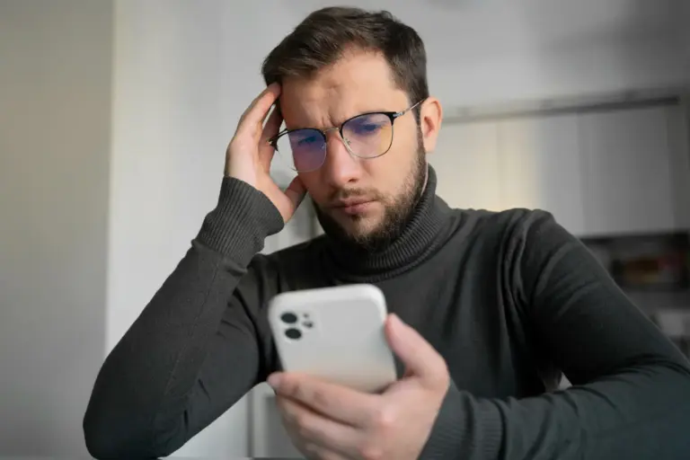 El truco definitivo para saber si tu contraseña y tus fotos de WhatsApp han acabado filtradas en internet