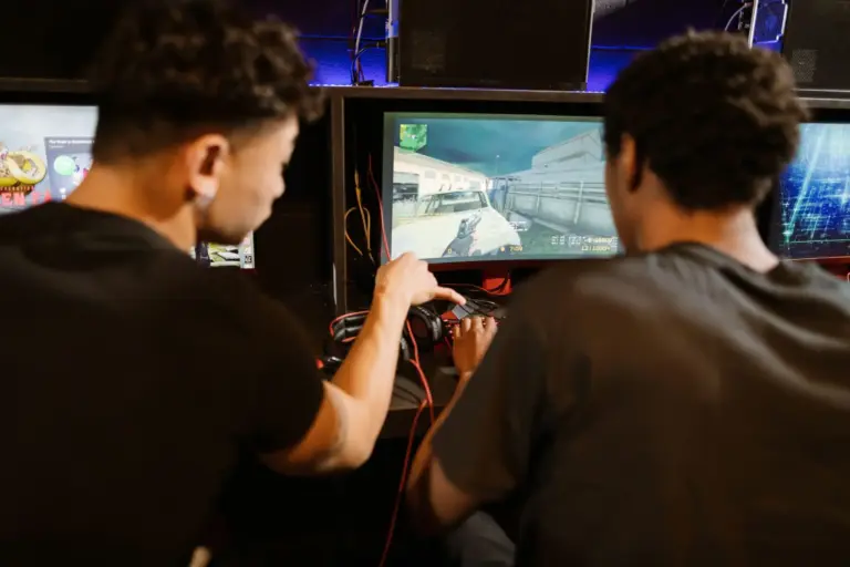Ucrania recluta jugadores de GTA para operar drones FPV: los que dominan la misión del helicóptero son los mejores candidatos