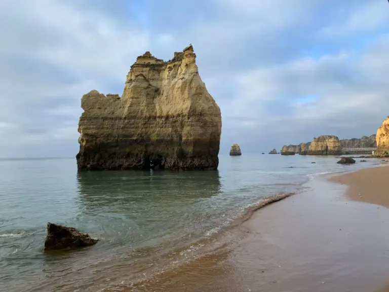 Portugal: el misterio de las «piedras de parto» que desafía a la ciencia