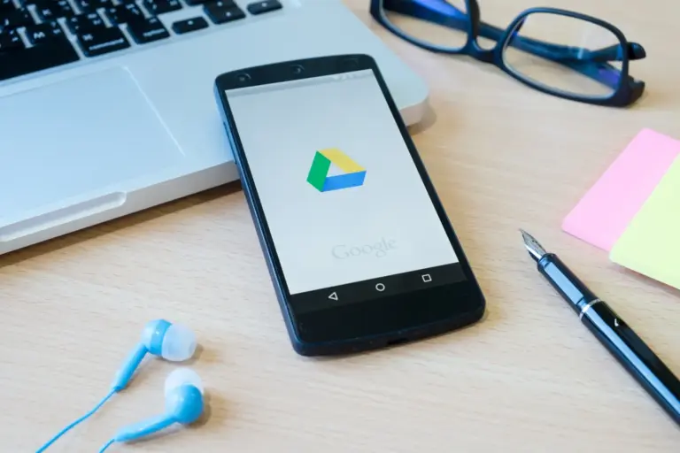 Google retira 77 apps de la Play Store: así te suscribían a servicios SMS de pago sin que lo notaras