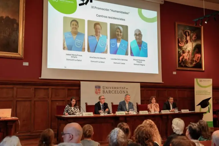 Universidades y entidades refuerzan su apuesta por la formación de las personas mayores