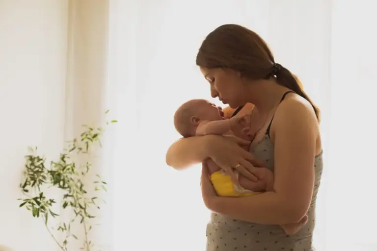 Más de la mitad de las mujeres de 40 a 42 años logra ser madre en IVI con sus propios óvulos