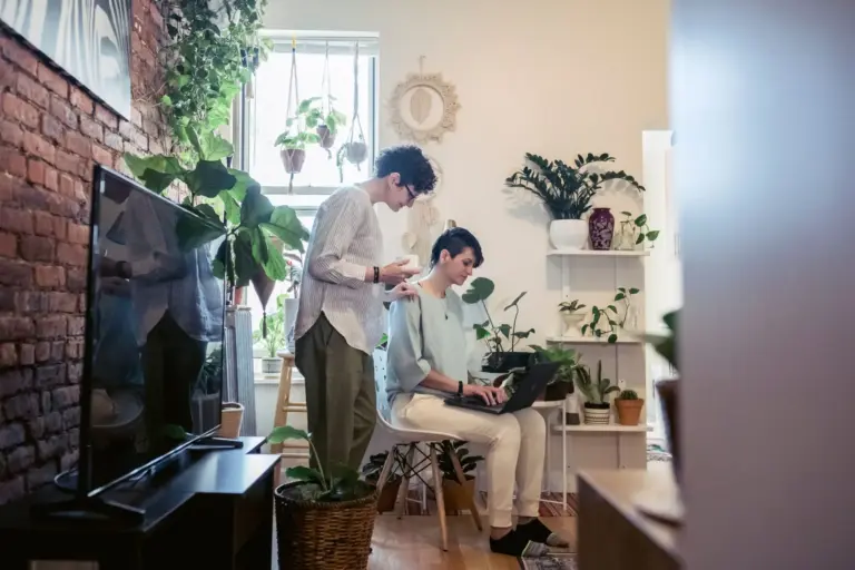 Teletrabajo decoración hogar: cómo separar espacios sin convertir tu casa en una oficina aburrida
