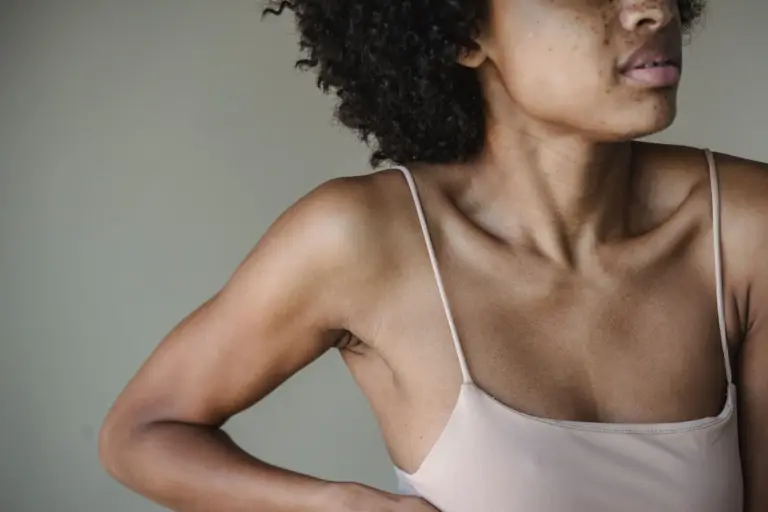 He probado los tops de Zara que arrasan este verano: 5 modelos de tirantes finos y palabra de honor