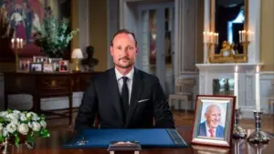 "Saludaba a todos con respeto y jamás discriminaba a nadie": Haakon de Noruega asume el trono con un emotivo homenaje a su padre