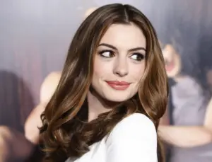 Anne Hathaway y su embarazo: el bulo que resurge y enciende las redes