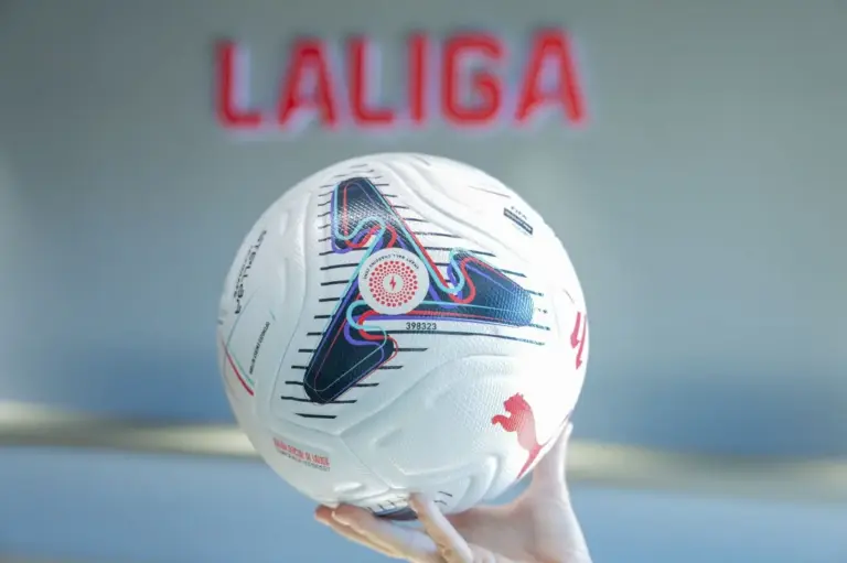 LaLiga EA Sports es la primera competición nacional de fútbol en implantar la tecnología de Balón Conectado en todos sus partidos