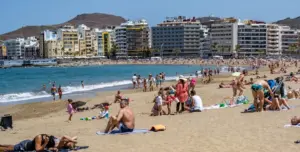 Playas baratas en España: 14 destinos de costa para escapar sin arruinarte
