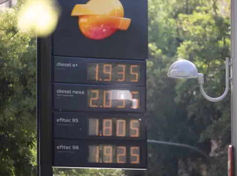 Cartel de precios en una gasolinera de Repsol, a 18 de agosto de 2026, en Madrid Cartel de precios en una gasolinera (gasolina y diésel) de Repsol, a 18 de agosto de 2026, en Madrid